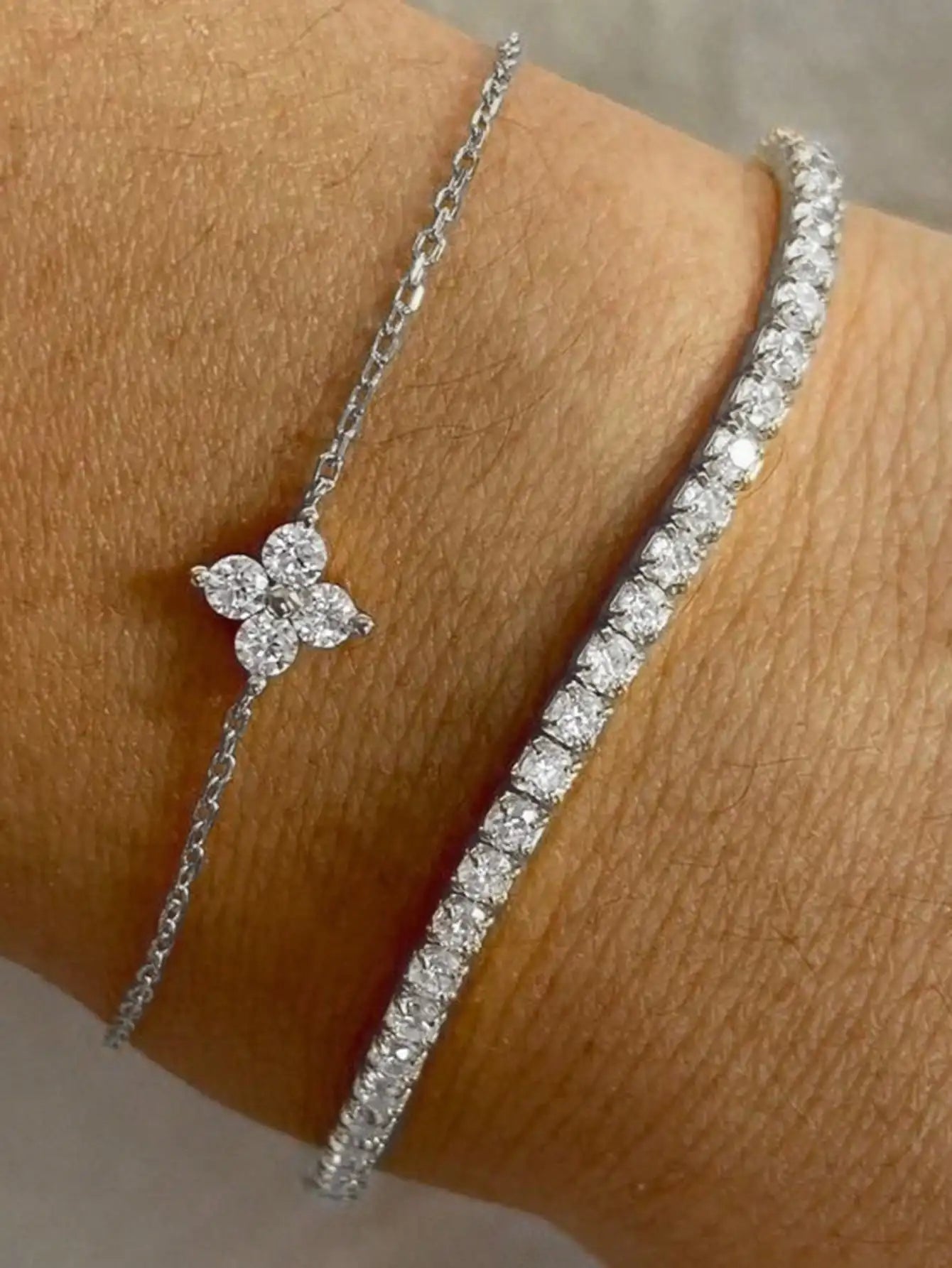 Simple Cubic Zirconia Flower Chain Women's Bracelet 2pc Set