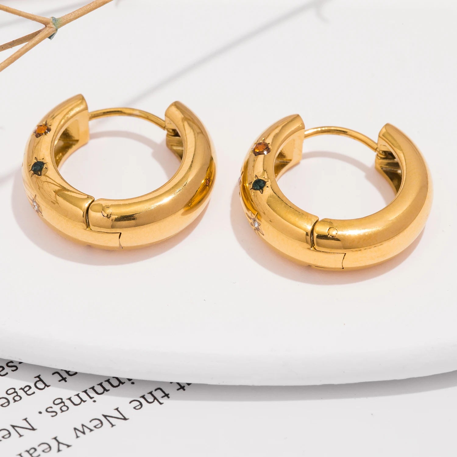 Classic Inlaid Zircon Hoop Earrings Stainless Steel 18k Gold Plated